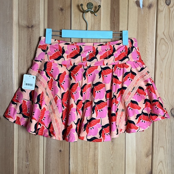 FP MOVEMENT Pleats & Thank you skort - Picture 4 of 13